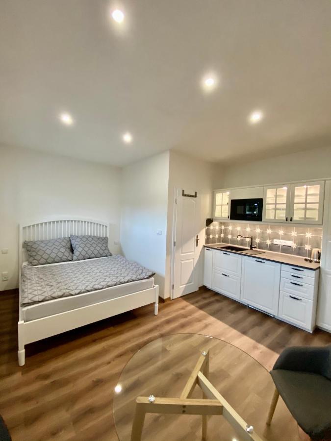 Apartmany V Ulicce Frymburk Ngoại thất bức ảnh