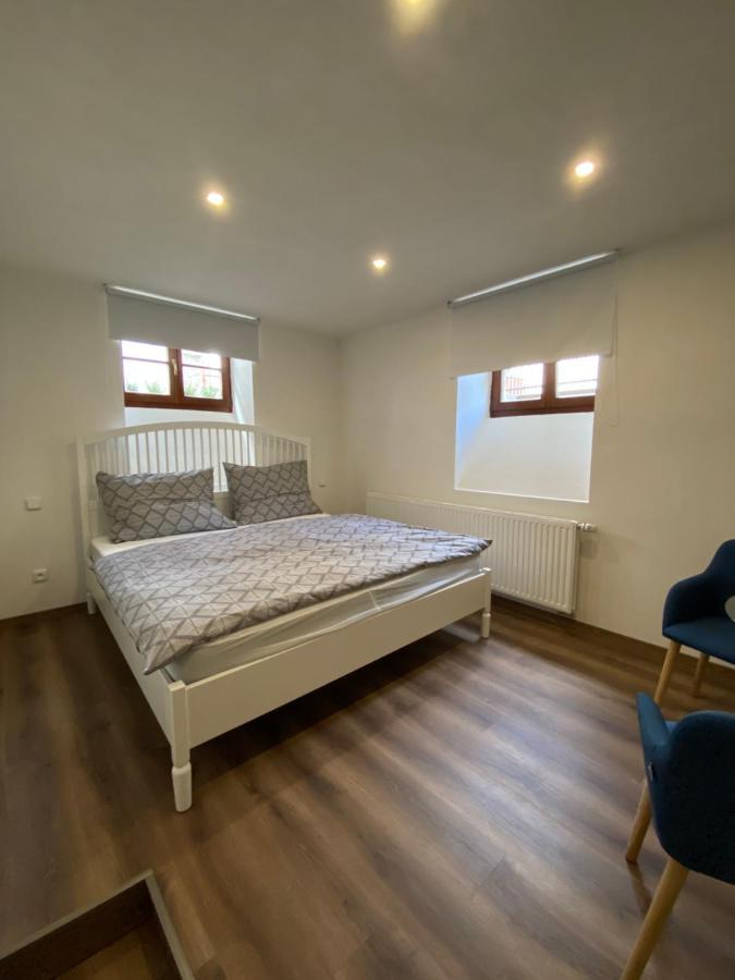 Apartmany V Ulicce Frymburk Ngoại thất bức ảnh