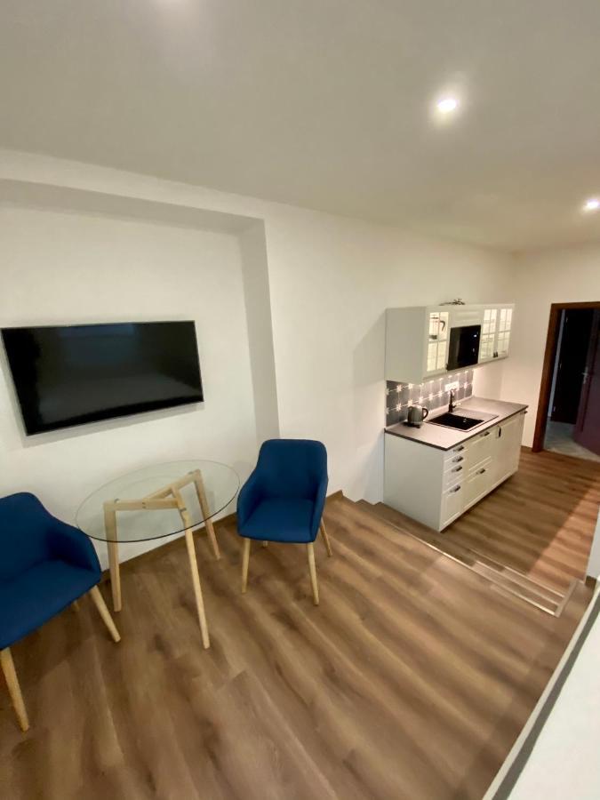 Apartmany V Ulicce Frymburk Ngoại thất bức ảnh